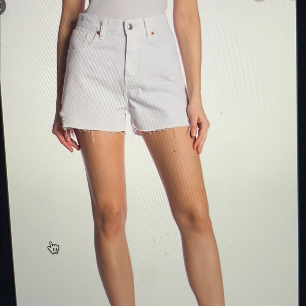 IRO WHITE DISTRESSED SHORTS .